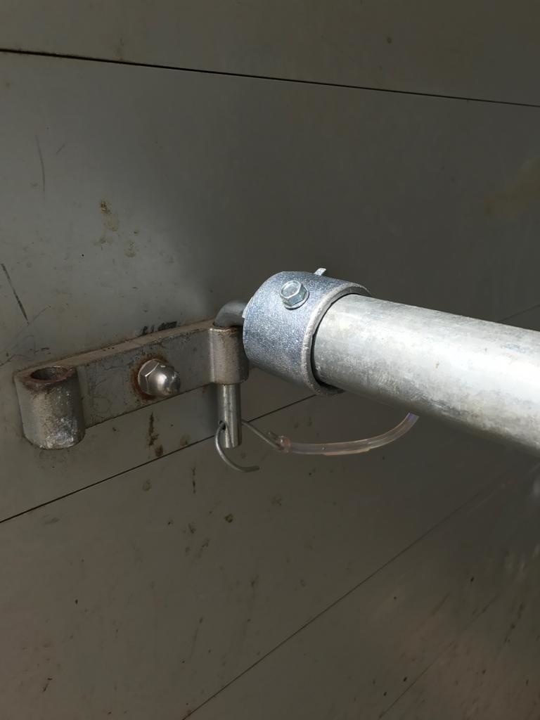 Eindstuk borststang paardentrailer 53x43 mm - 90 graden