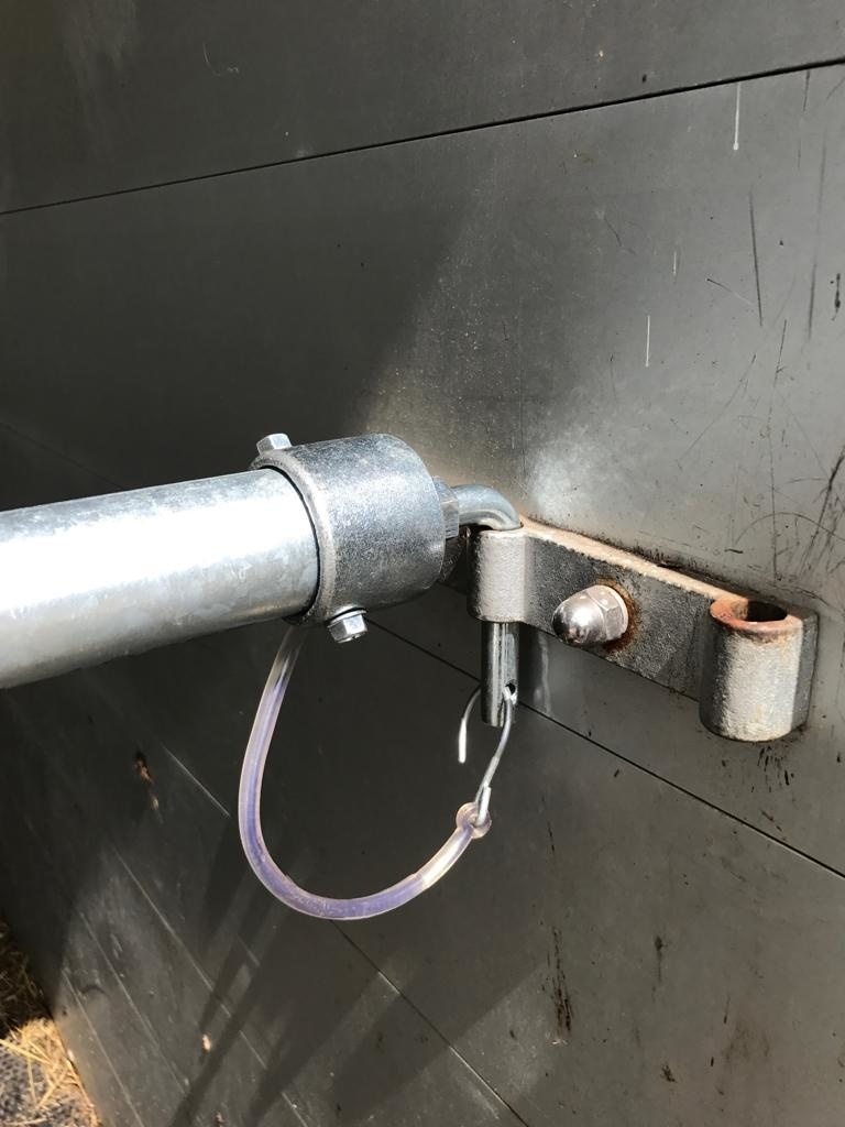 Eindstuk borststang paardentrailer 53x43 mm - ronde haak