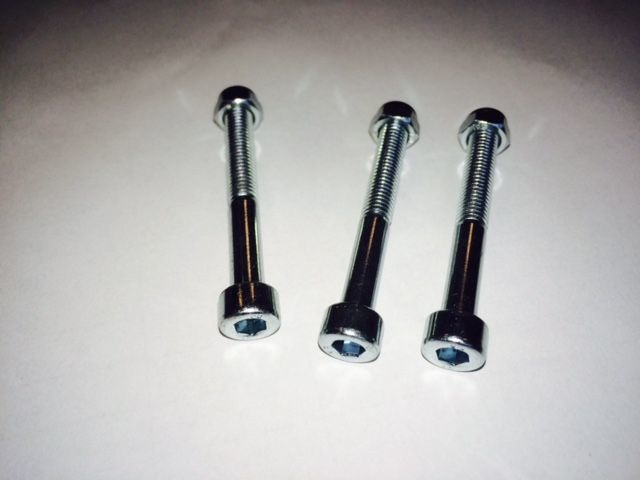 Bevestigingsset stekkerdoos 3 bout+moer