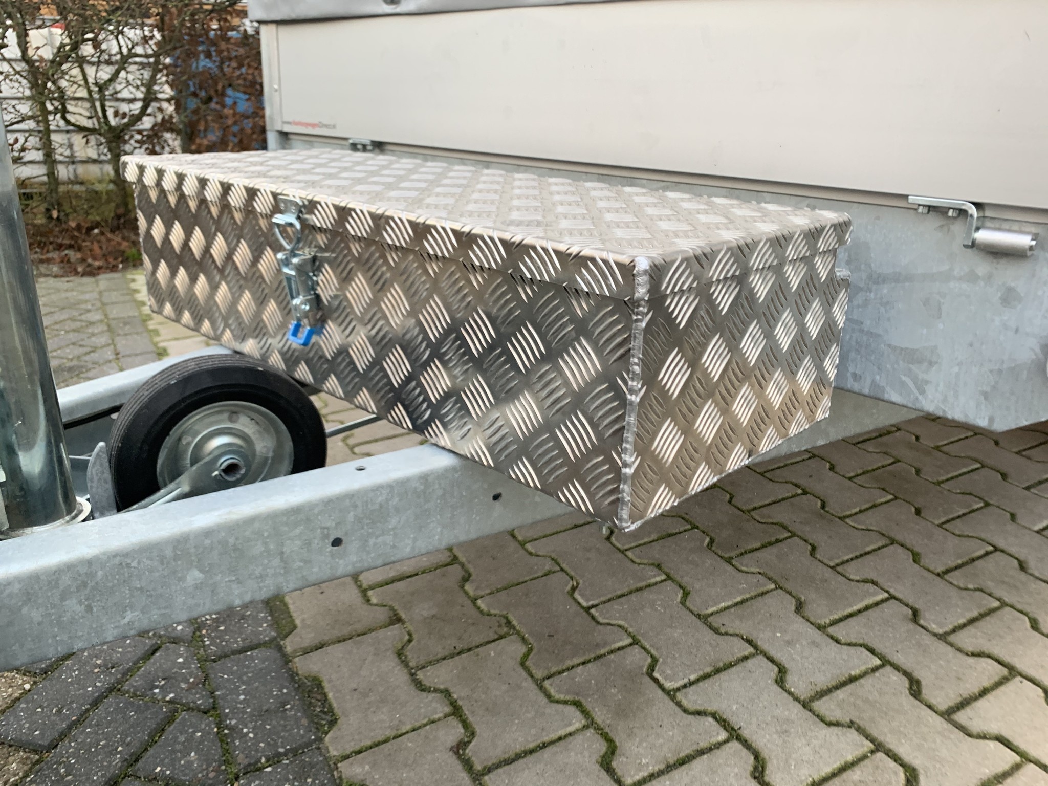 Universele bevestigingsset o.a. geschikt voor bovenmontage disselkisten