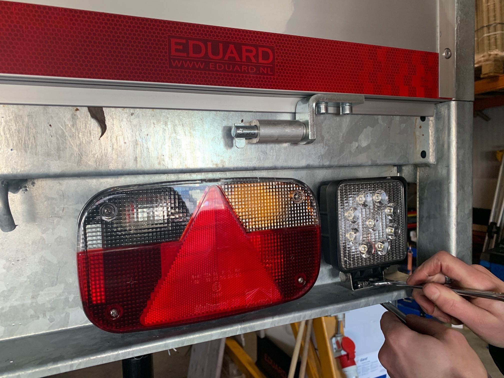 Werklamp  aanhanger 12V 9 x 3W LEDS incl. montageset