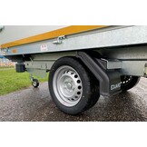 Geremde Eduard achterwaartse kipper - 256x150 cm - 1500 kg bruto laadvermogen - handpomp - 63 cm laadvloerhoogte