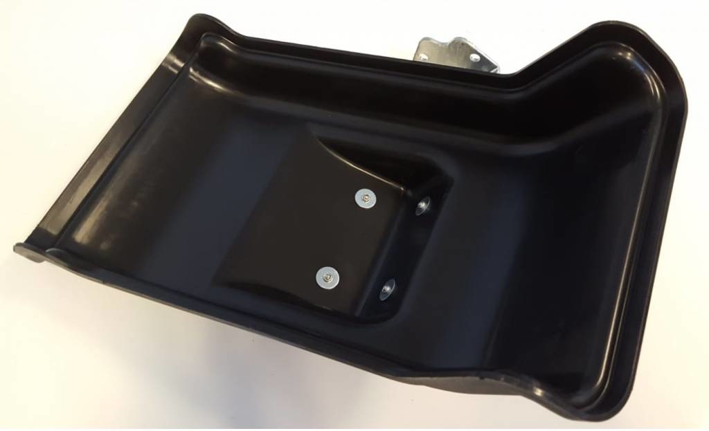 Eduard spatbord rechts met steun 420x220x140 mm