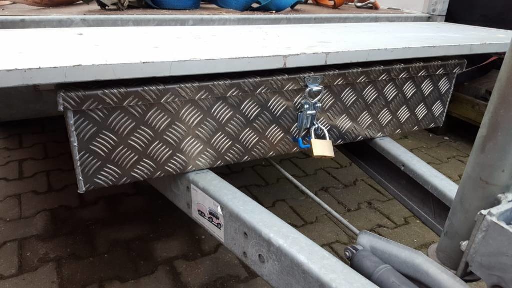 De Haan Box HAV/HAS - 900x380x150 mm - waterdichte en stofdichte aluminium traanplaat disselkist  - voorzien van vlinderslot of t-sluiting