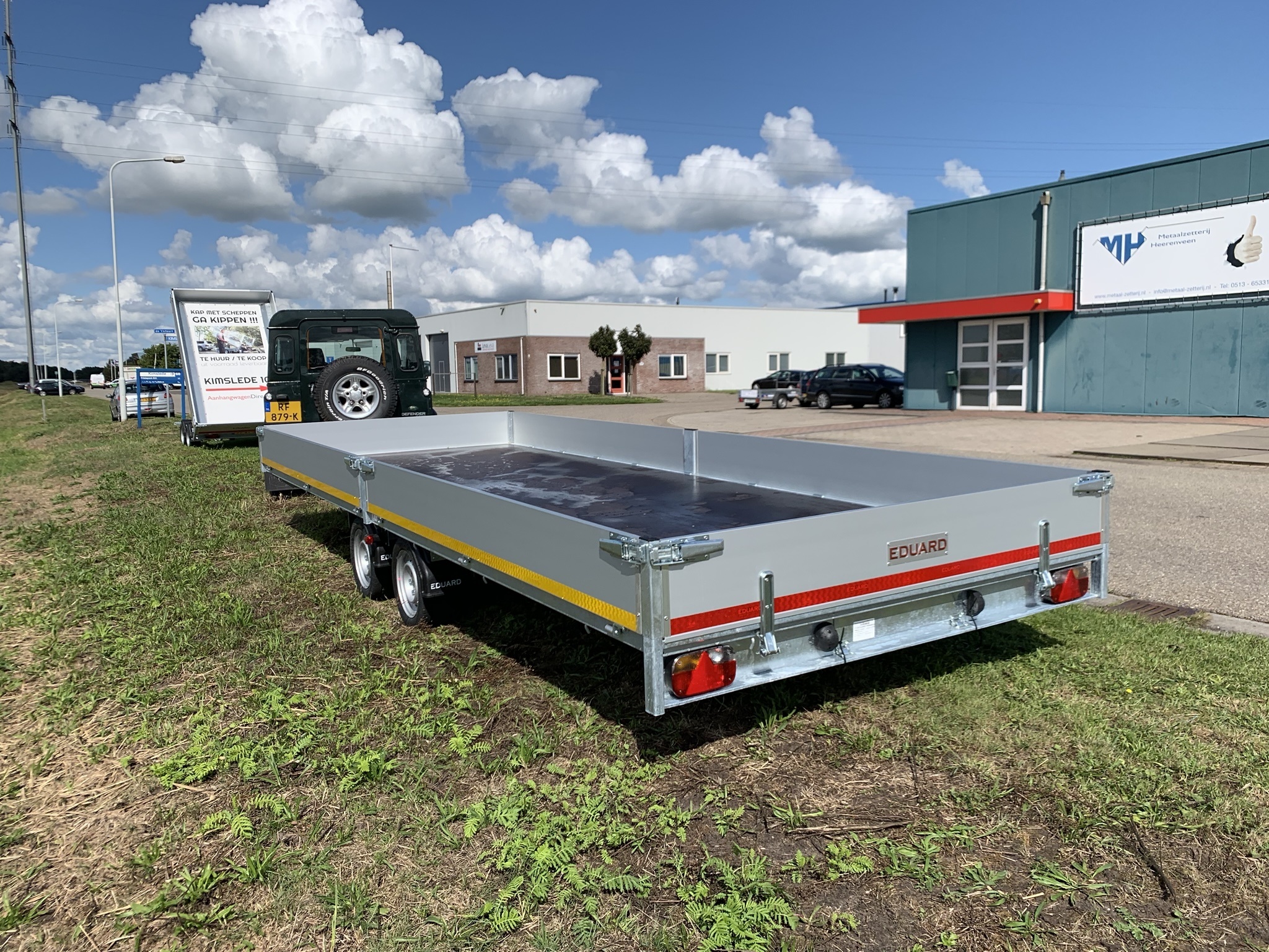 Geremde Eduard plateauwagen - 606x220 cm - 3500 kg bruto laadvermogen - 63 cm laadvloerhoogte - 30 cm borden