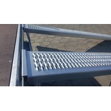 Geremde Eduard autotransporter - 406x220 cm - 2700 kg bruto laadvermogen - 63 cm laadvloerhoogte - inclusief lier en oprijplaten - vlakke opbouw