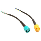 Aspock connectoren links (geel) en rechts (groen)