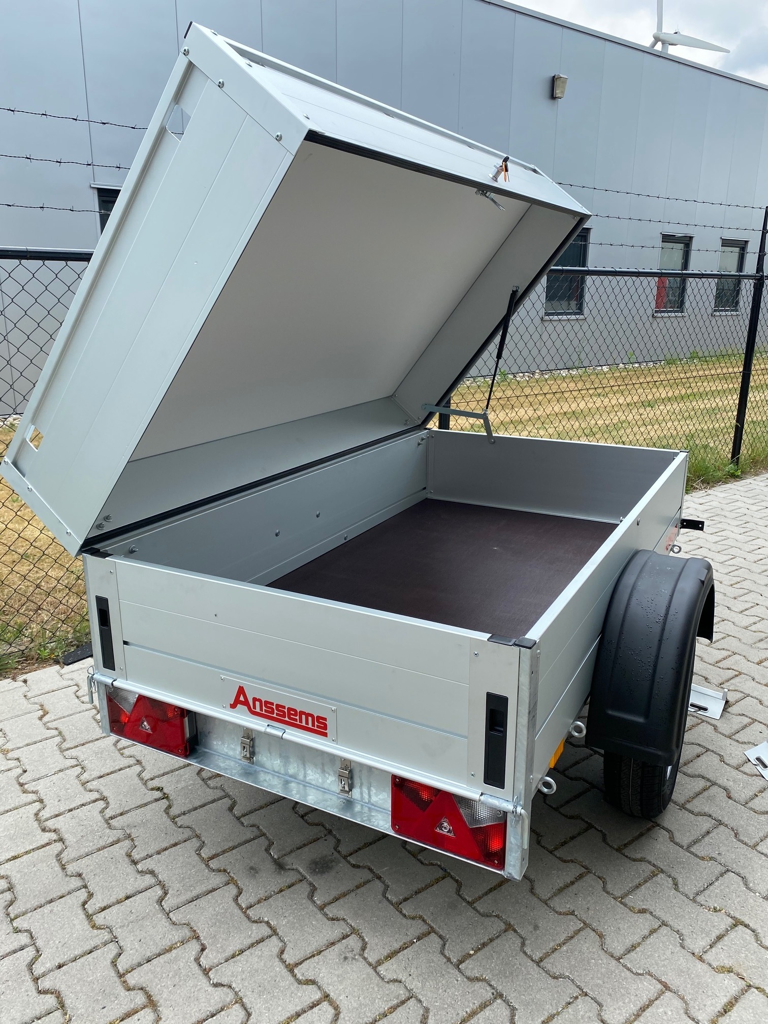 Anssems deksel scharnierend naar zijkant 181x101 cm