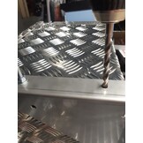 DE HAAN BOX O - 710x240x256 mm - waterdichte en stofdichte aluminium traanplaat disselkist  - voorzien van vlinderslot of t-sluiting