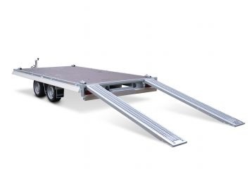 Geremde Eduard multitransporter - 406x200 cm - 3000 kg bruto laadvermogen - 63 cm laadvloerhoogte - 10 cm borden - inclusief oprijplaten en handlier