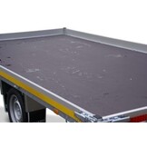 Geremde Eduard multitransporter - 506x200 cm - 3000 kg bruto laadvermogen - 63 cm laadvloerhoogte - 10 cm borden - inclusief oprijplaten en handlier