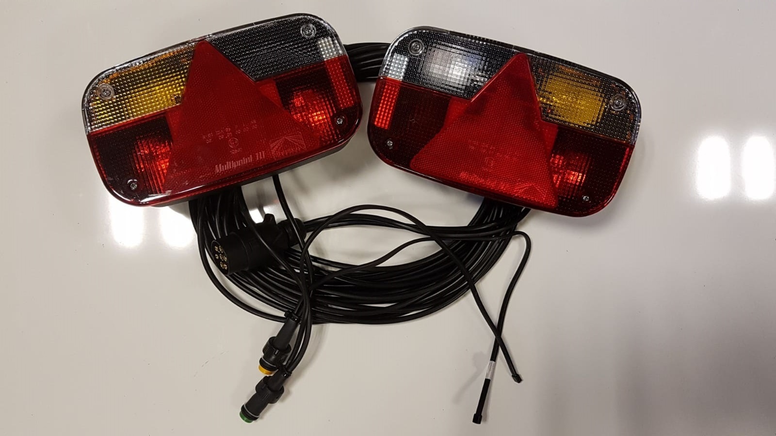 7-polige Aspock Multipoint 3 verlichtingsset met 7 meter hoofdkabel met 2 aftakkingen voor bijvoorbeeld markeringsverlichting