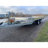 Geremde Eduard multitransporter - 406x180 cm - 2700 kg bruto laadvermogen - 56 cm laadvloerhoogte - 10 cm borden - inclusief oprijplaten en handlier