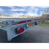 Geremde Eduard multitransporter - 406x180 cm - 2700 kg bruto laadvermogen - 56 cm laadvloerhoogte - 10 cm borden - inclusief oprijplaten en handlier