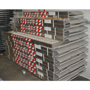 Set aluminium oprijplaten met lange lip - 2450 kg - 238x30x8 cm  - voorzien van haak bevestiging