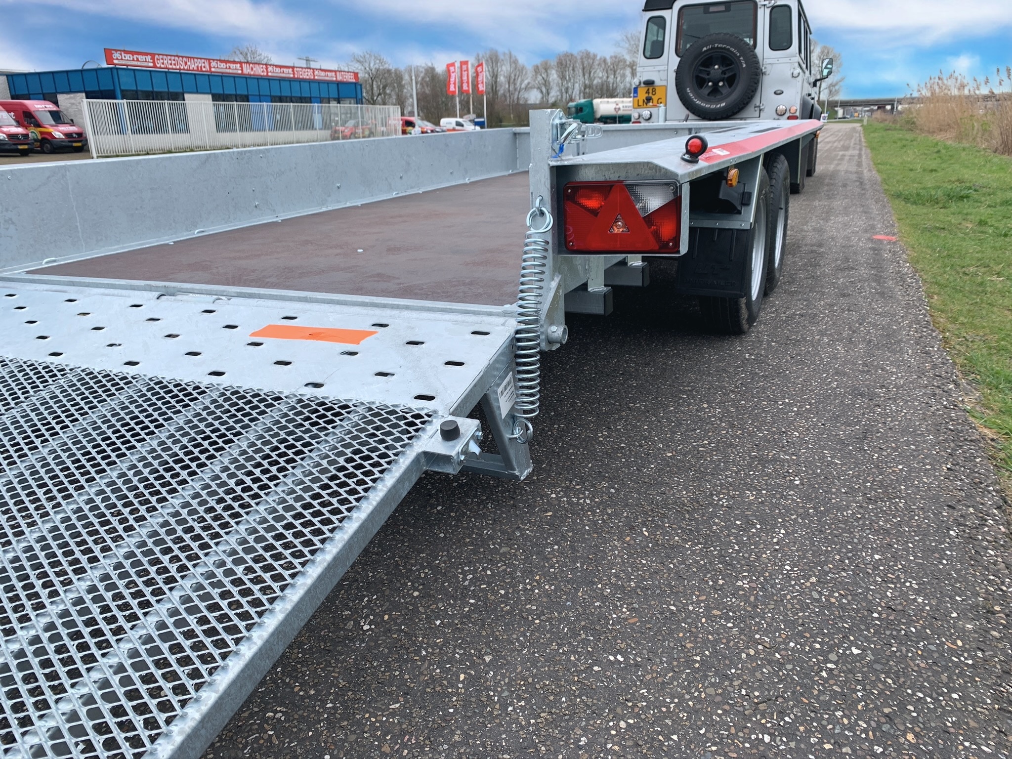 TEMARED Machinetransporter 400x180 cm - 3000 kg - geremd - machinetransporter met oprijklep