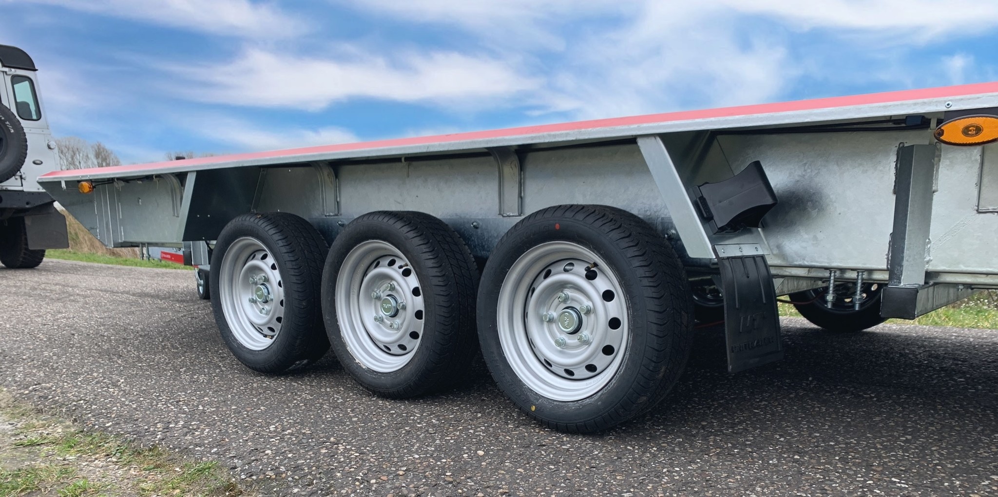 TEMARED BUILDER 400x180 cm - 3500 kg - geremd - machinetransporter met oprijklep