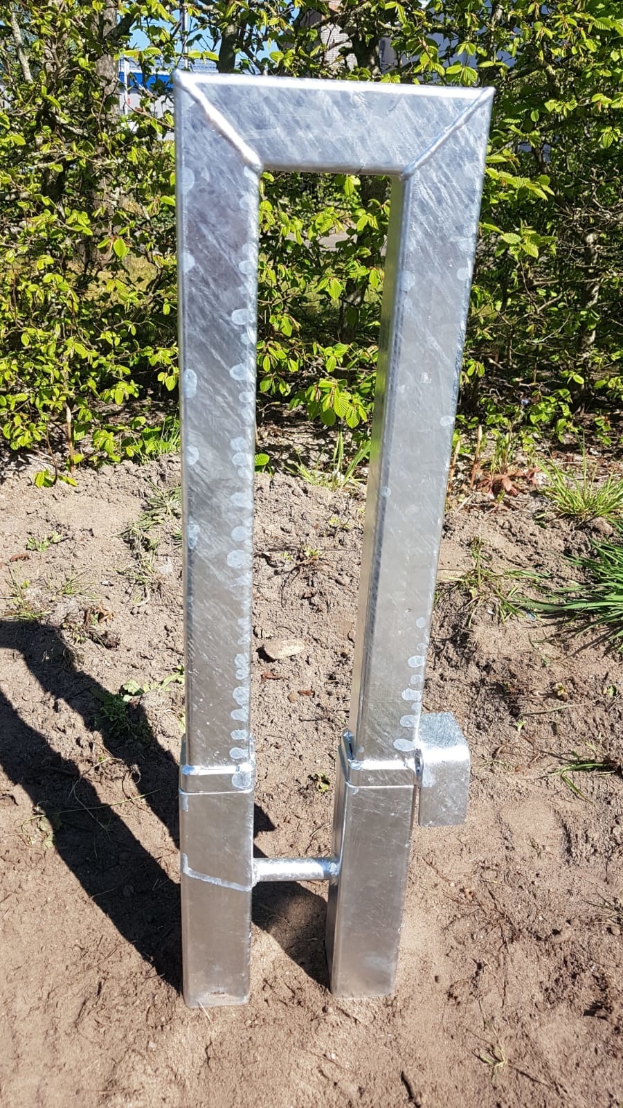 Anti-diefstal parkeerpaal - geschikt voor alle aanhangers met een v-dissel