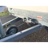 Achterwaartse kipper 310x160 cm - 2000 kg - elektrisch - voorzien van 30 cm borden - inclusief oprijplaten