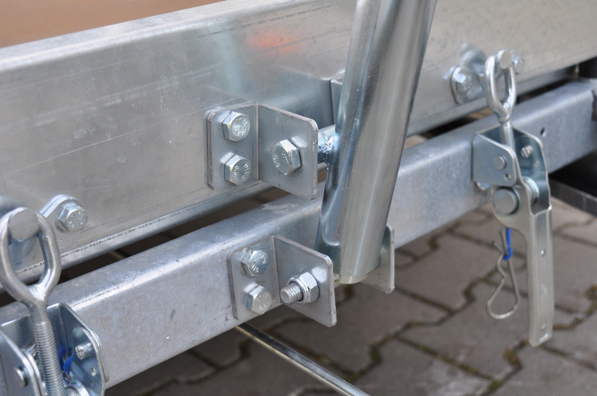 kantelbare temared steunpoot multi 48 mm met opdraai slinger