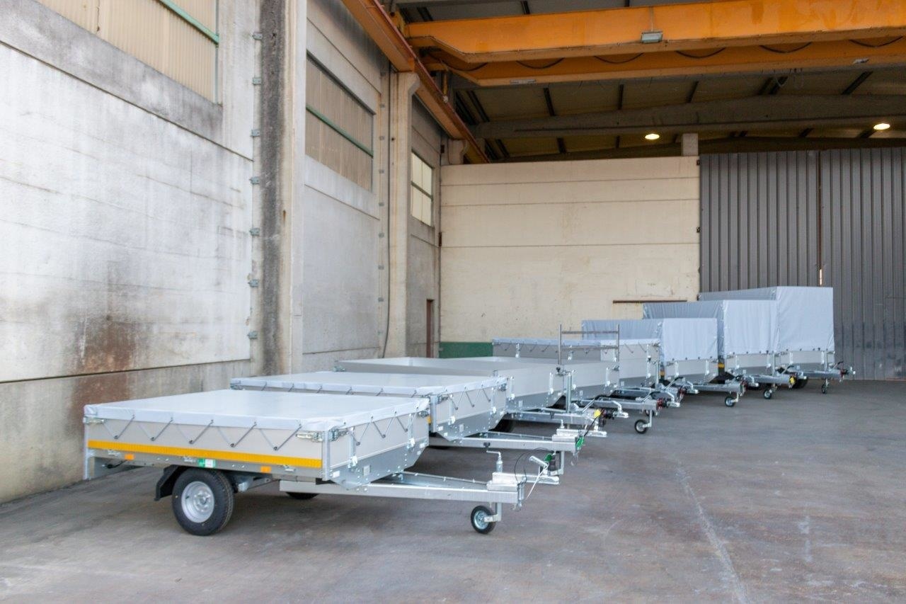 Ongeremde Eduard Plateauwagen - 230x145 cm - 750 kg ongeremde plateauwagen - 56 cm laadvloerhoogte