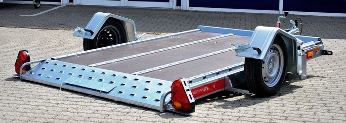 Zakbare motortrailer TEMARED MOTO-QUAD 2616 - 264x161 cm - 750 kg - ongeremd - motor/quad trailer - voorzien van handpomp