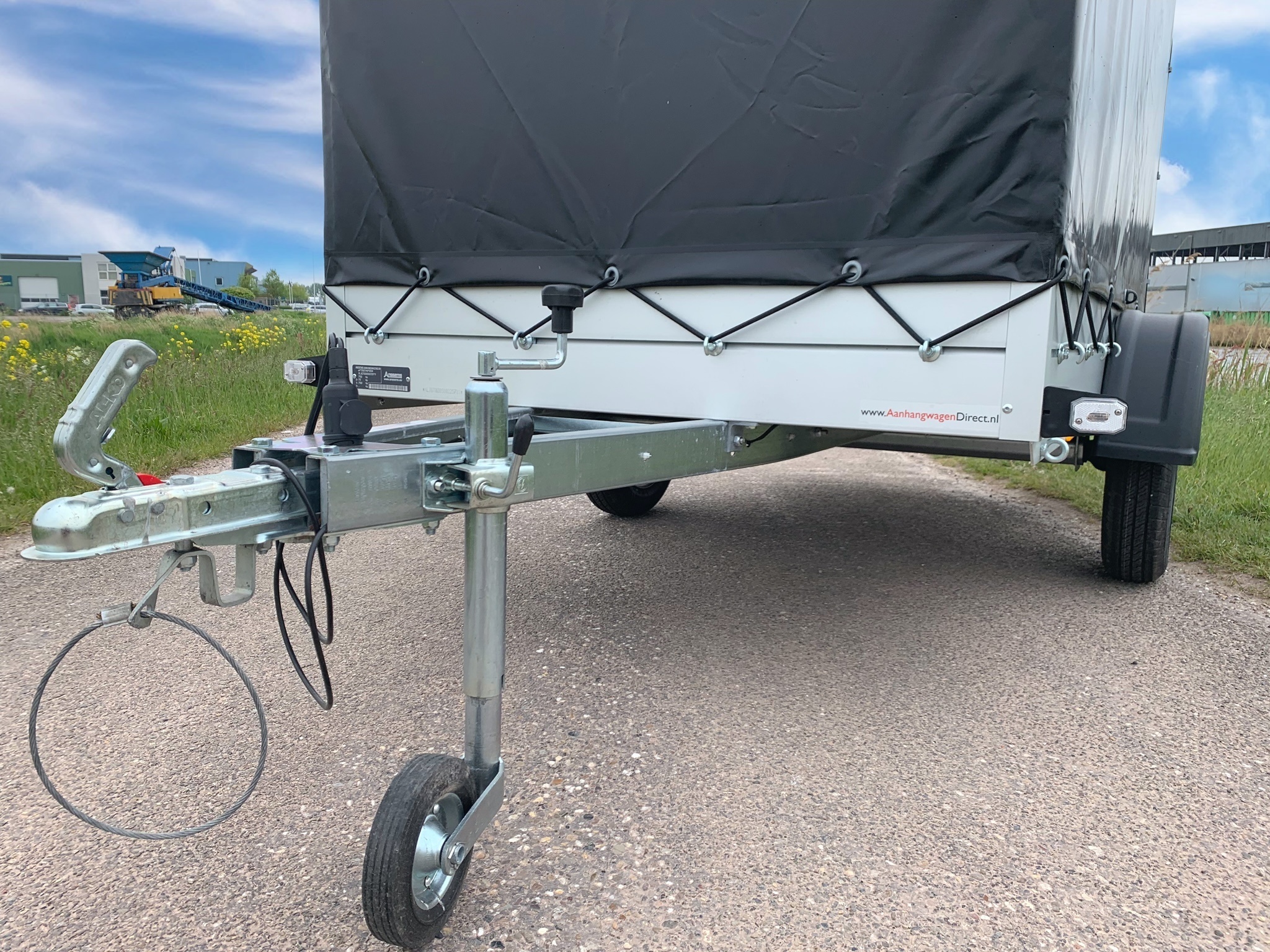 Anssems GT 750 bakwagen - 750 kg bruto laadvermogen - 251x126 cm laadoppervlak - ongeremd - inclusief voorgemonteerde huif