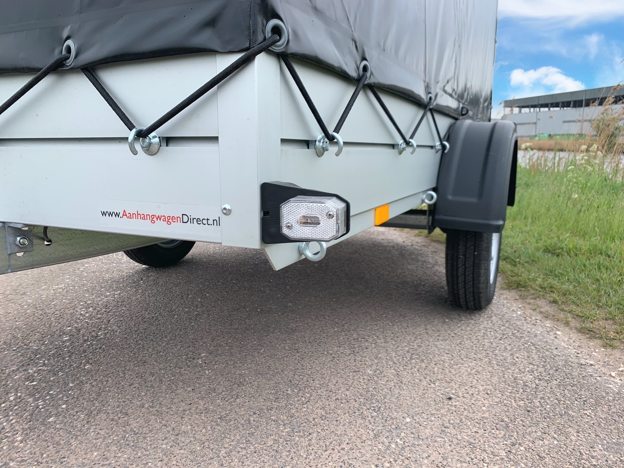 Anssems GT 750 bakwagen - 750 kg bruto laadvermogen - 251x126 cm laadoppervlak - ongeremd - inclusief voorgemonteerde huif