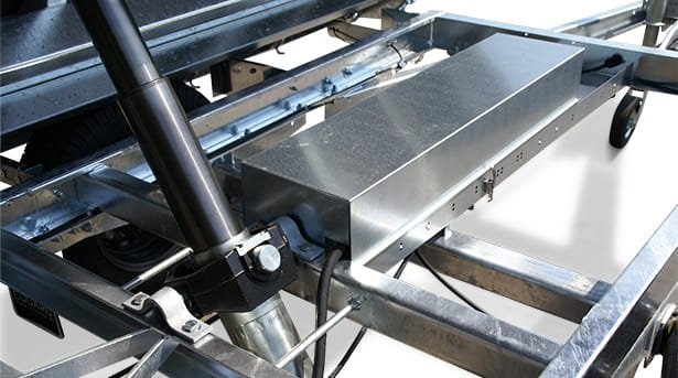 Geremde Eduard 3-zijdige kipper - 330x180 cm - 2700 kg bruto laadvermogen - elektrisch, extern laden - 63 cm laadvloerhoogte - inclusief uitzetsteunen