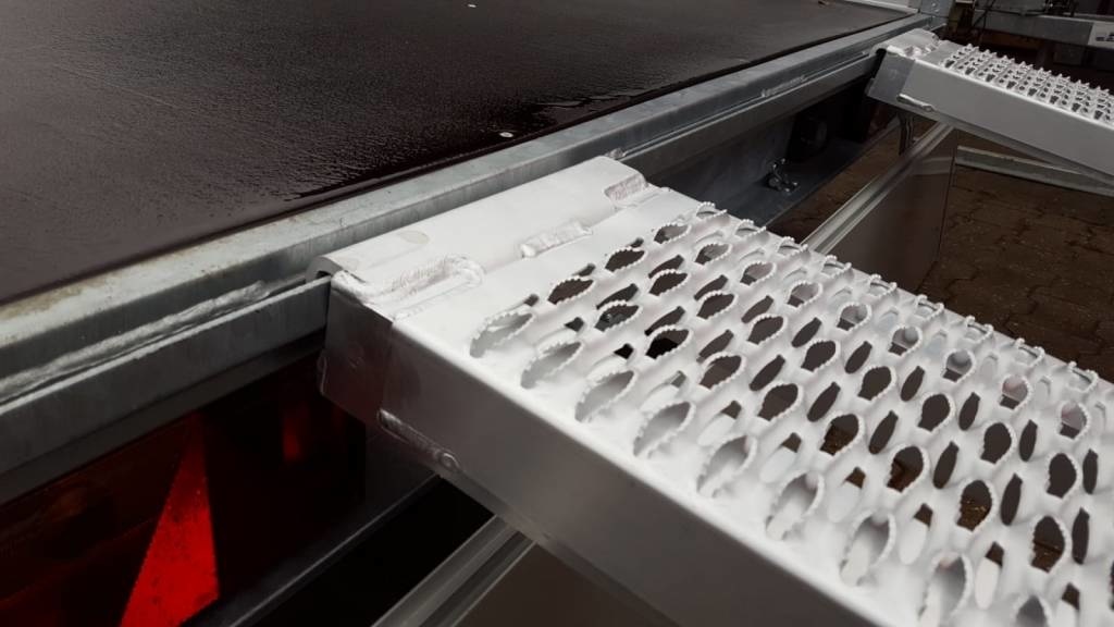 Set oprijplaten aluminium 2700 kg (1350 kg per stuk)