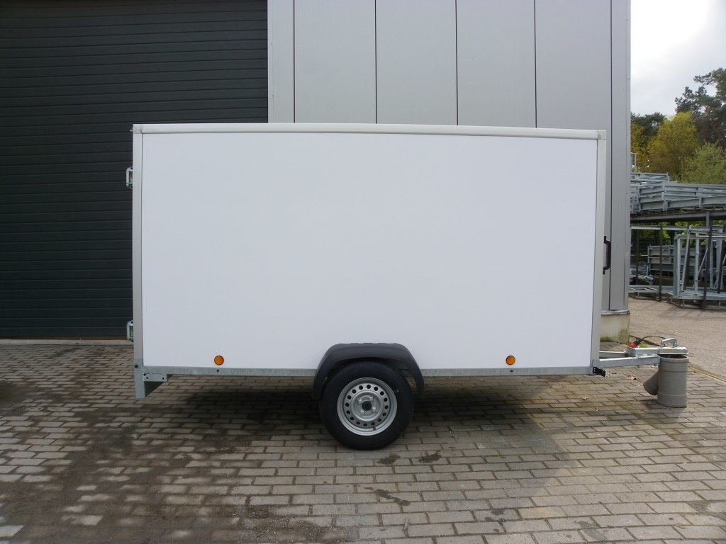 Powertrailer GEKA 6 gesloten aanhangwagen - 257x157x150 cm  - 1000 t/m 2700  kg bruto laadvermogen - geremd