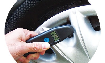 Bandenspanning van de aanhanger of caravan