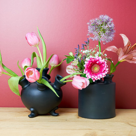 Heinen Delfts Blauw Tulpenvase auf Füßen XL Schwarz KLEI Heinen Delfts Blauw Tulpenvase auf Füßen XL Schwarz KLEI