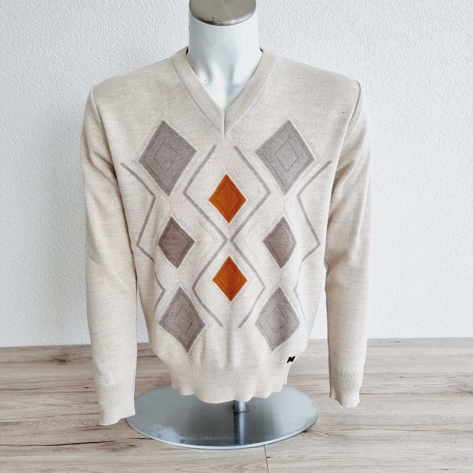 HALIFAKS Pullover col en V motif argyle (SIZE : M)