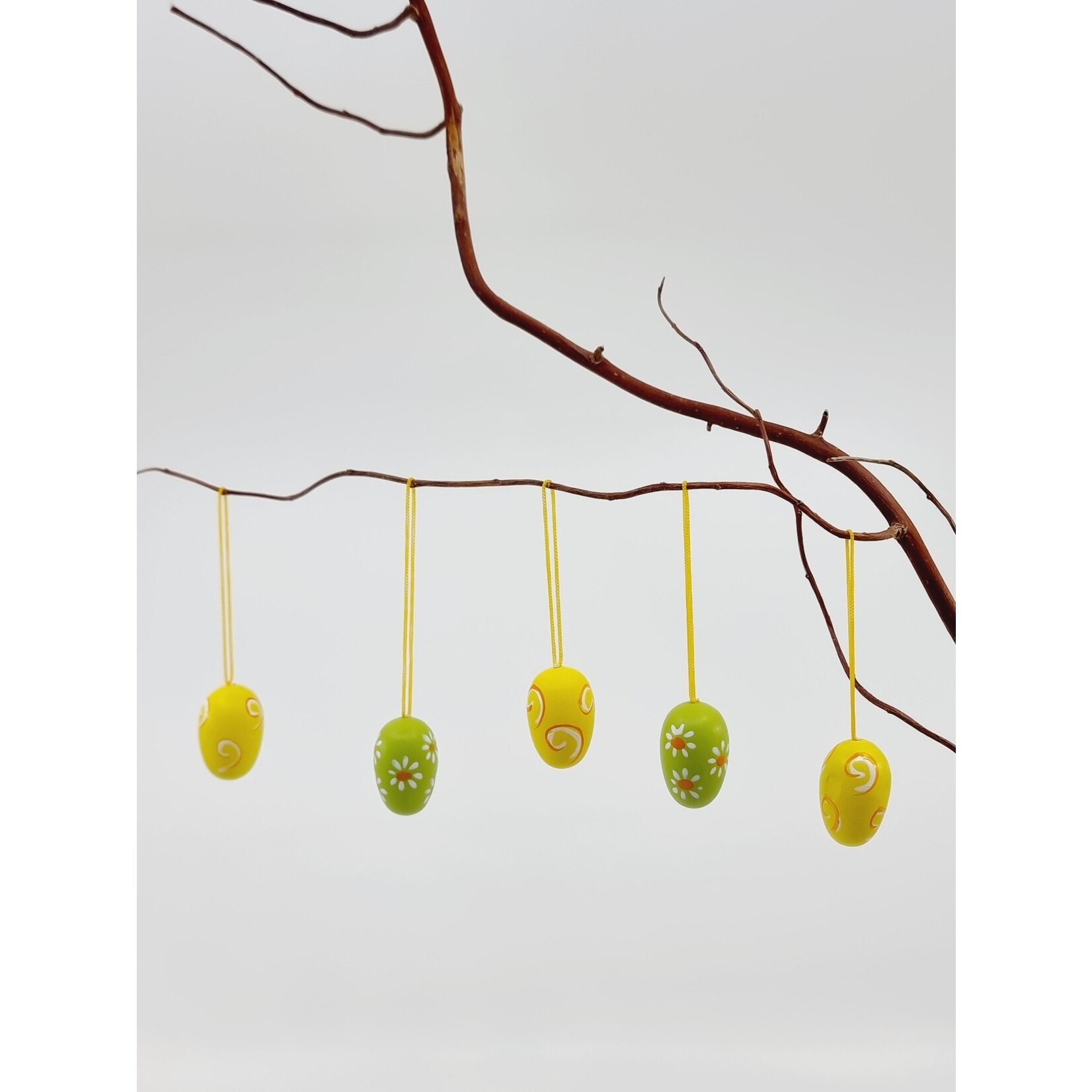 Oeuf à suspendre jaune et vert (10 pièces)