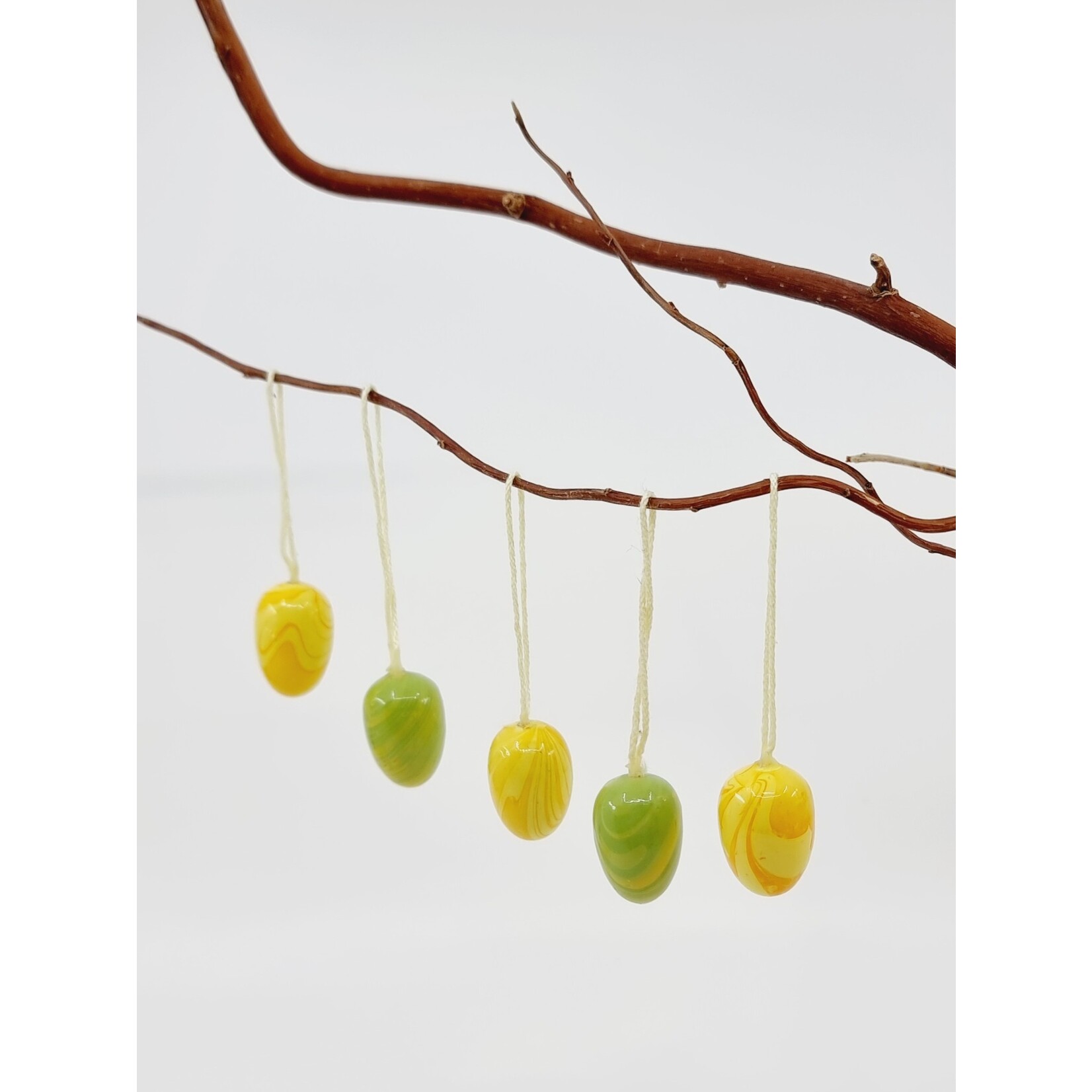 Oeuf à suspendre jaune et vert brillant (17 pièces)