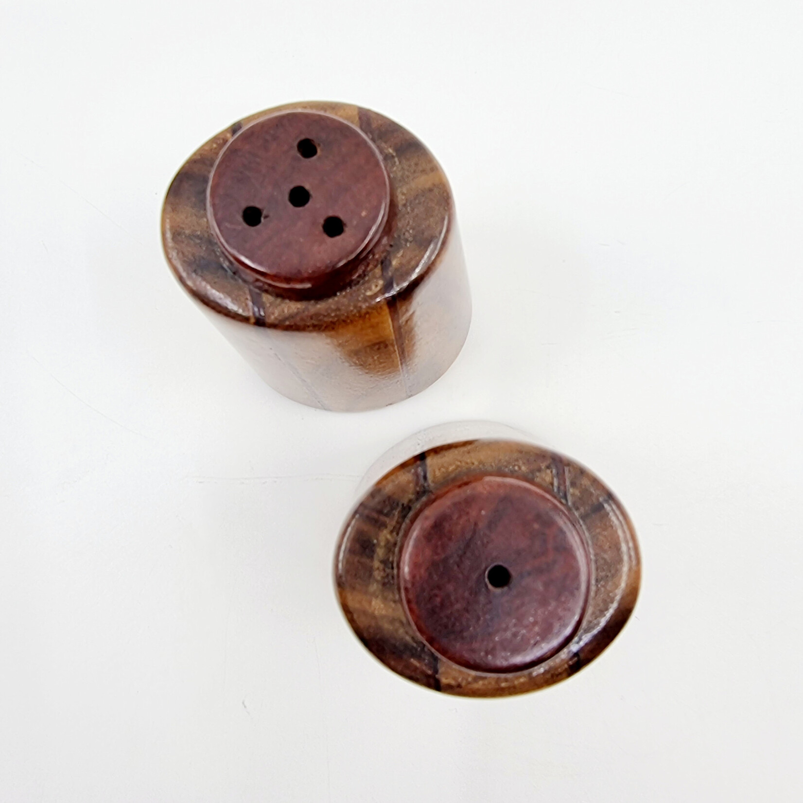 Salière et poivrière en bois verni