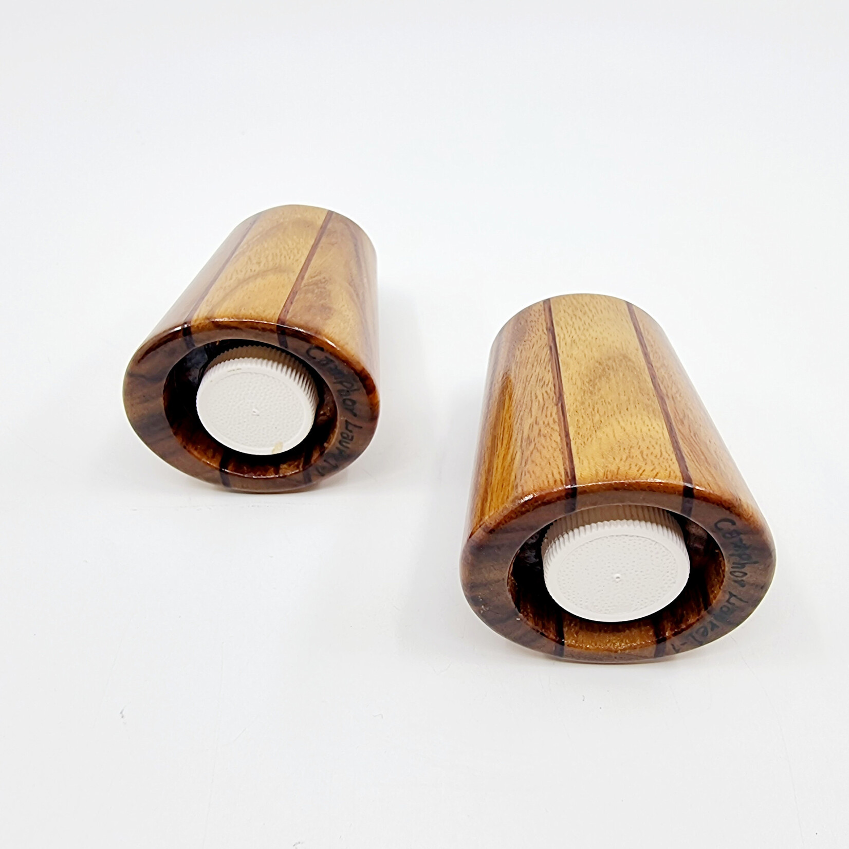 Salière et poivrière en bois verni