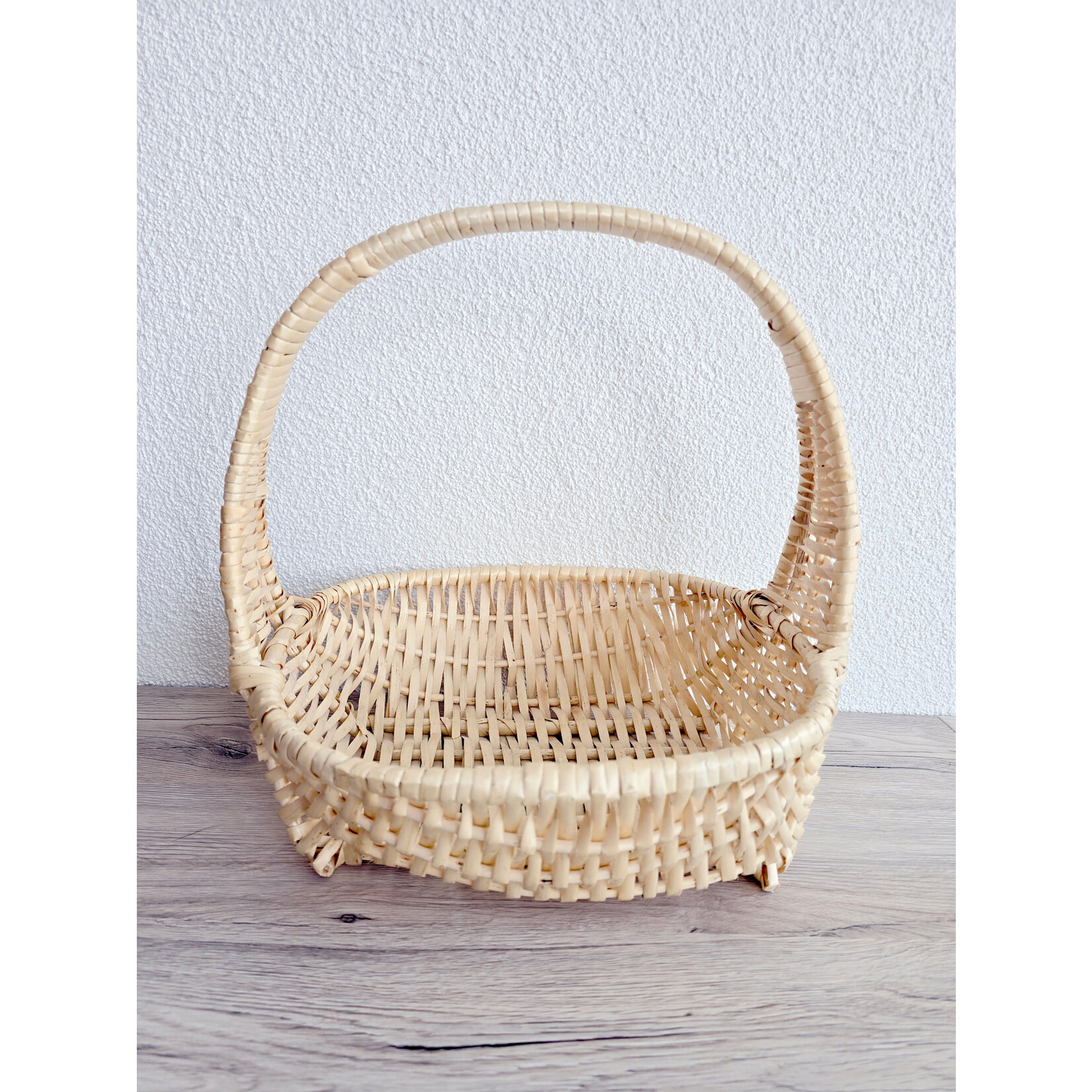 Panier en osier tressé