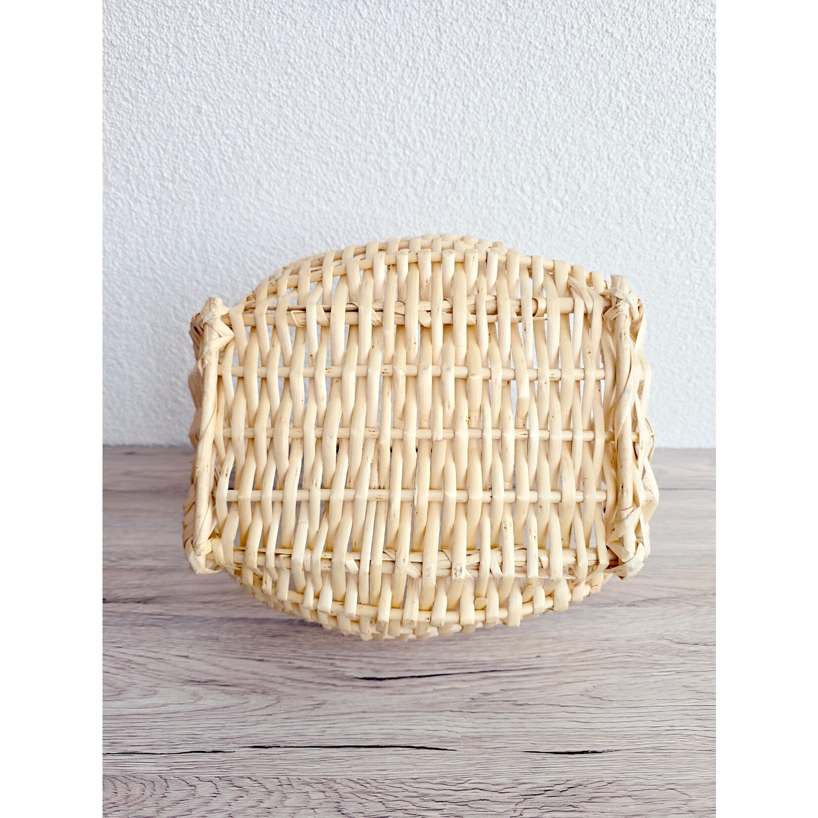 Panier en osier tressé