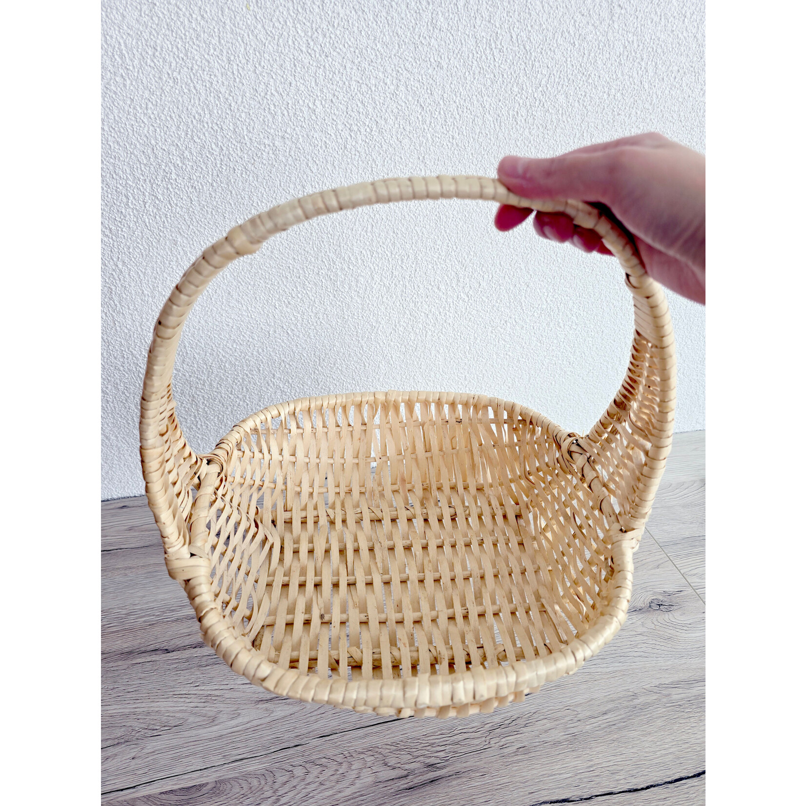 Panier en osier tressé