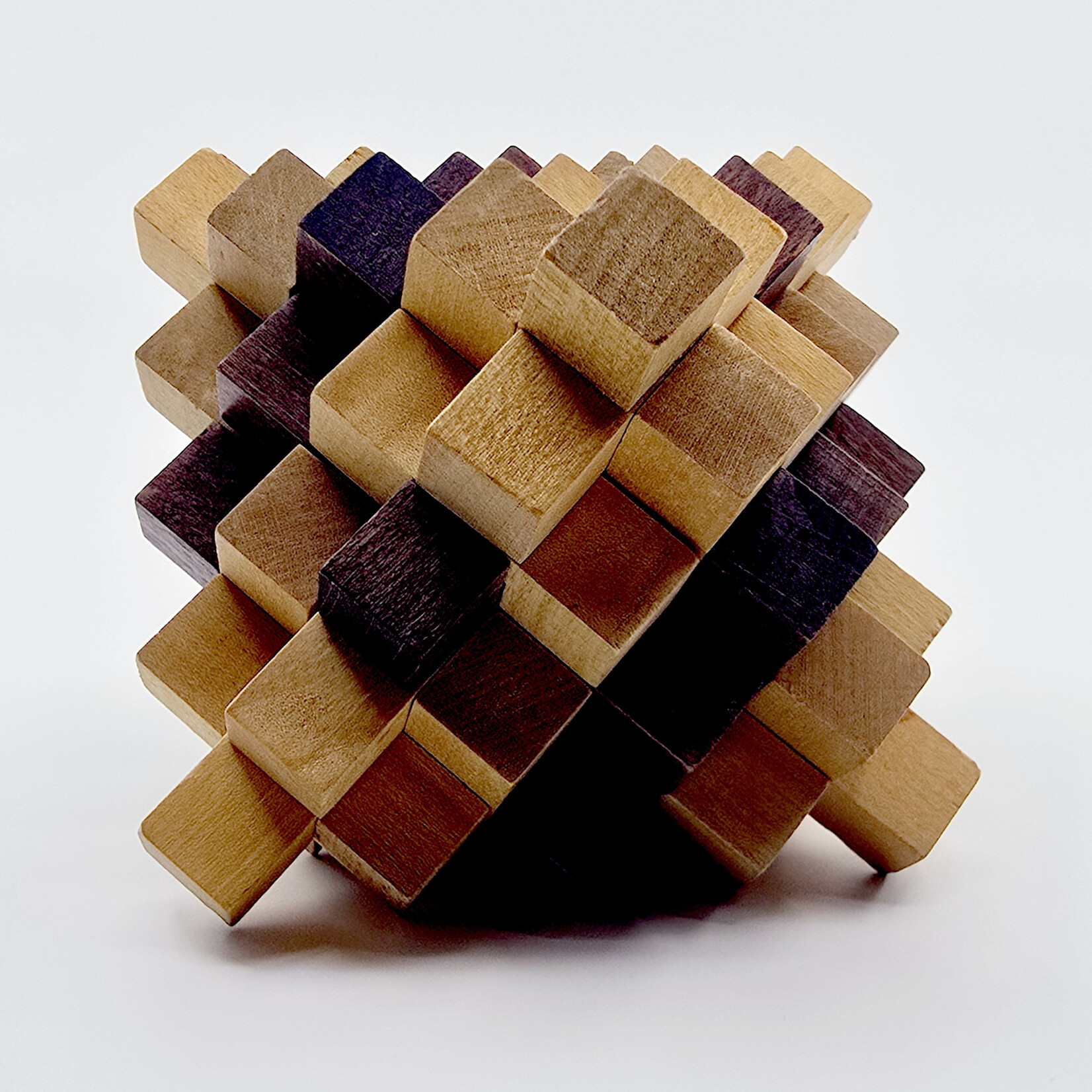 Casse-tête en bois – L’énigme des cubes entrelacés
