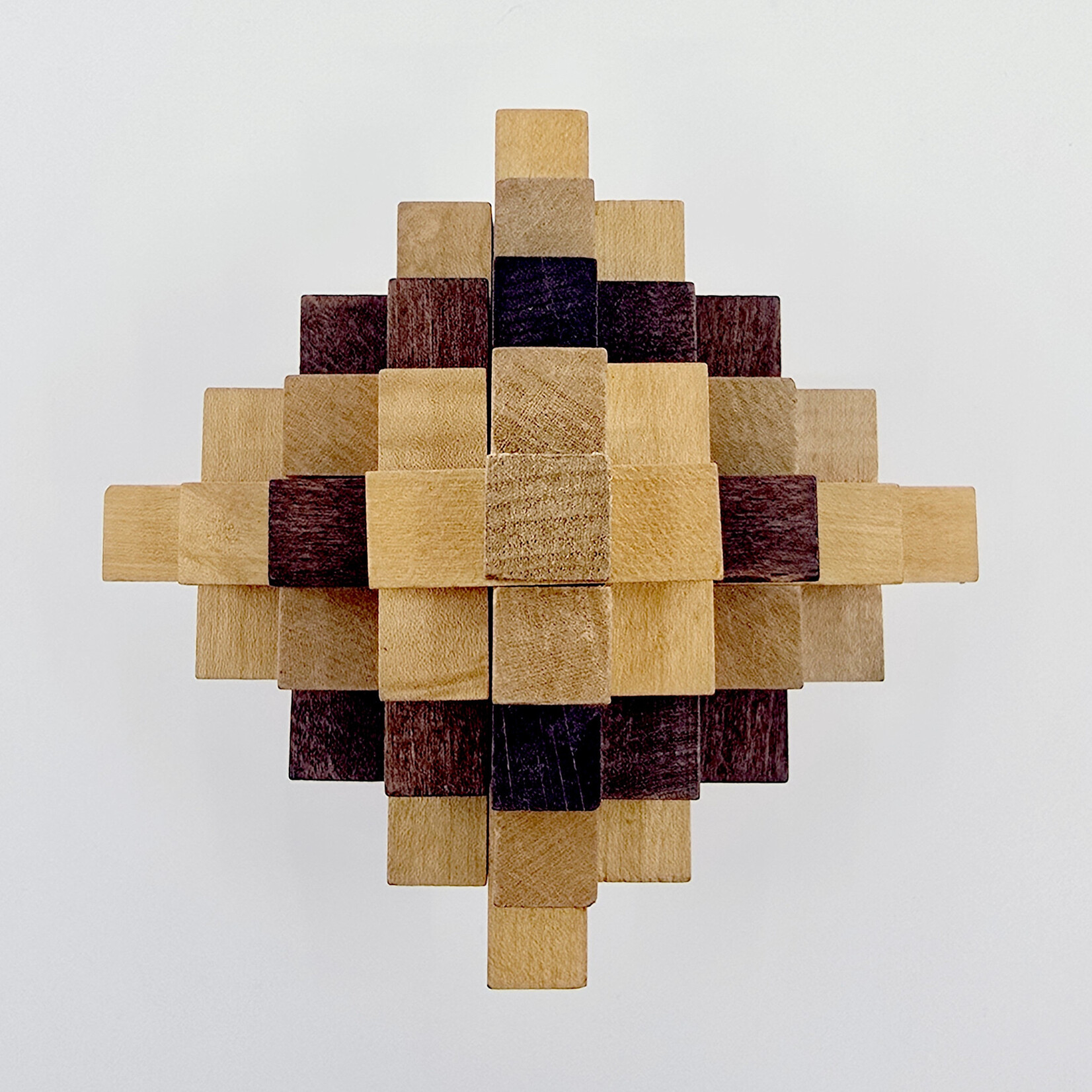 Casse-tête en bois – L’énigme des cubes entrelacés