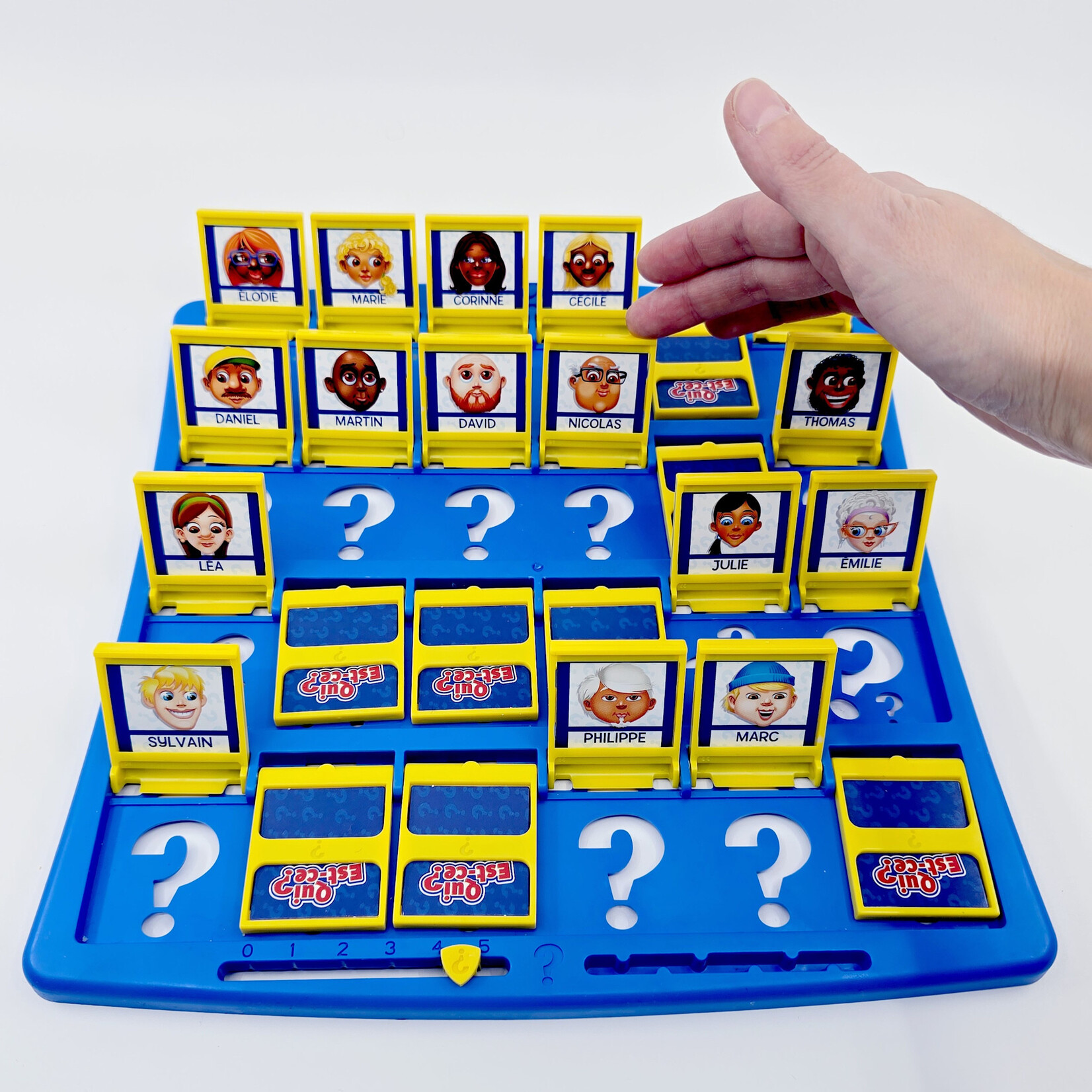 Hasbro Gaming Qui Est-ce ? Le célèbre jeu de déduction