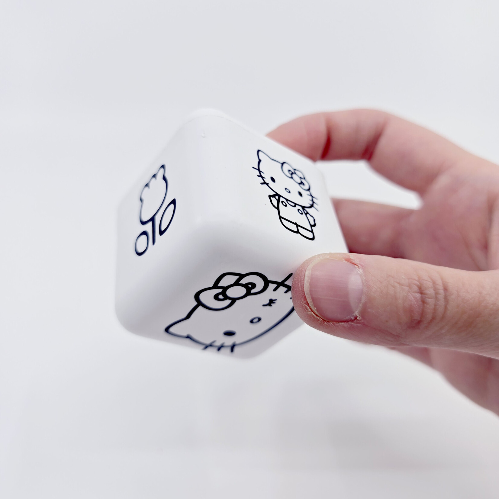 Hello Kitty – Catch the Cards