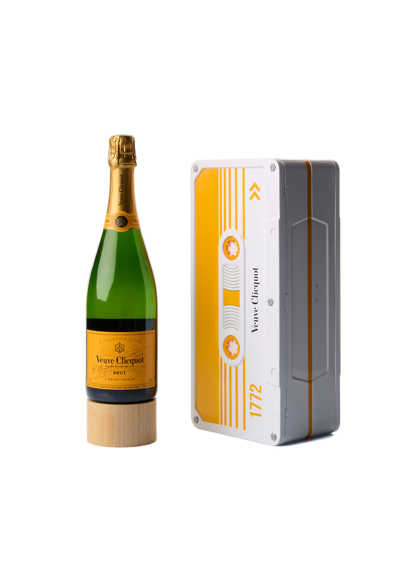 Champagne Veuve Cliquot Champagne Veuve Clicquot Ponsardin Brut Etui Cassette Blanc 75cl