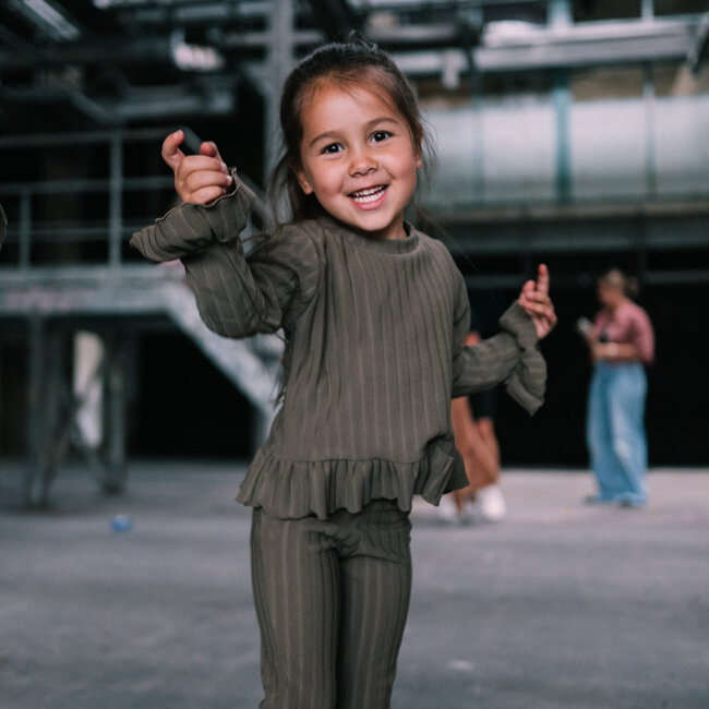 JACKY PANTS - RIBBED OLIVE