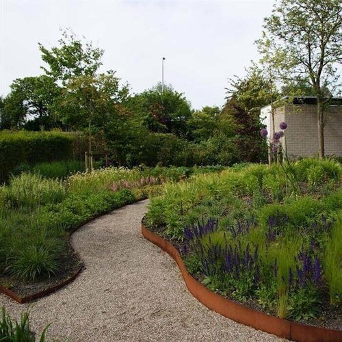 Cortenstaal kantopsluiting recht 300x0,3x39cm Cortenstaal kantopsluiting recht 300x0,3x39cm