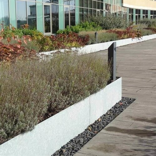 Verzinkt staal kantopsluiting gezet 300x0,2x15cm