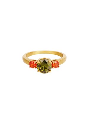 Ring met grote groene steen en kleine rode steentjes